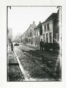 1580 - Bestratingswerkzaamheden aan de Noorderkerkstraat.