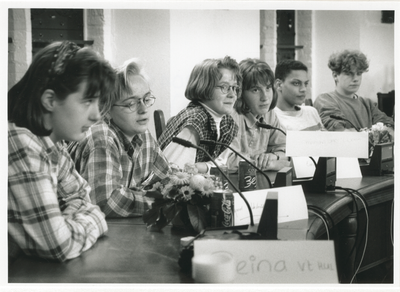 4184 - Generale repetitie oorlogsquiz in de raadzaal van de gemeente Elburg.