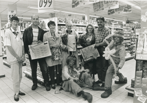 4278 - Prijsuitreiking bij Supermarkt Super Elburg aan familie Engeltjes