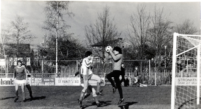 9772 - E.S.C. - matige winst (1-0) tegen H.T.C.