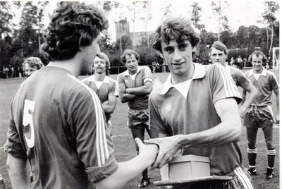 9775 - E.S.C. - 14-0 nederlaag tegen P.E.C. tijdens afscheidswedstrijd Gerrit Visscher