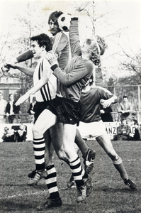 9796 - E.S.C.- verliest ongelukkig van Berkum (1-2) met schot in eigen doel