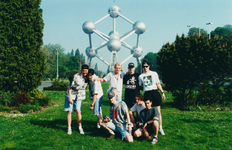 4787 - zie ook Nunspeter Courant van 16-05-1995; Nunspeetse jongeren brengen bezoek aan Brussel waar het Atomium, dat ...