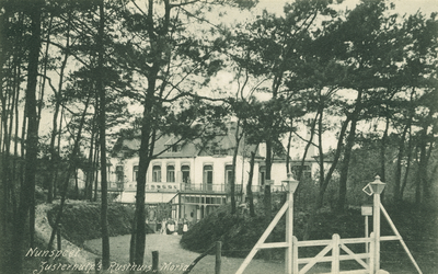 7436 - achterzijde: stempel gem. Ermelo en stempel afgestaan door de heer E.M.van Marle, uit verzameling