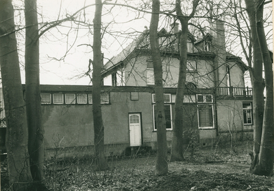 12204 - achterzijde RK kerk; gesloopt in 1978