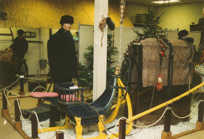 N 8059 - wintertafereeltje uit de oudheidkamer,