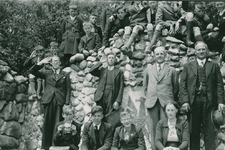 N 10693 - knapenvereniging Nunspeet op reis 1941