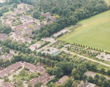 11272 - Kienschulpenweg, Goede geburen