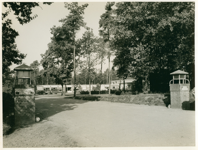 5974 - Ingang van blindeninstituut Sonneheerdt (nu: Bartimeüs)