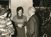 6363 - Ouders van leerlingen. Uiterst rechts dhr. A. van de Berg. Vanaf 1 augustus 1987 werd Klokbeker een basisschool