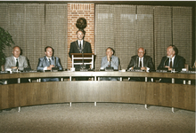 8501 - Na de gemeenteraadsverkiezingen zijn de volgende nieuw gekozen wethouders voor een ambtstermijn van 1990-1994 in ...