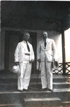57 Links: Ds. P.N. Vellekoop, rechts: Dr. H. Jansen, zonder jaar
