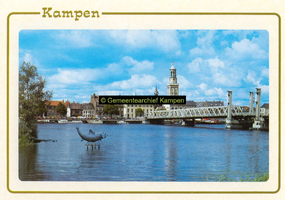 F005685 Stadsfront met Nieuwe Toren en IJsselbrug.