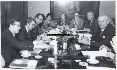 F006982 Een delegatie van CDA-Tweede Kamerleden, H. Gualth‚rie van Weezel, J.N.Scholten en H. Wisselink en J. van ...