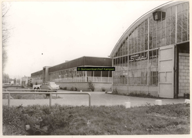 F000890 Fabrieksgebouw van de firma Staal (Industrieweg 20).
