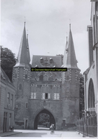 F004275 De Broederpoort, stadszijde.