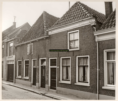 F000846 Stadsboerderij in de Groenestraat nr. 172 met naast gelegen woonhuis nr. 174.