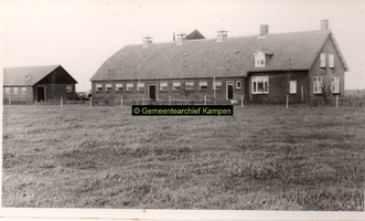 F001086 Boerderij met schuur op het Kampereiland - Erf 124.