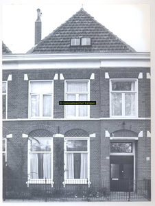 F003499 Voorgevel pand 3e Ebbingestraat nr. 43.