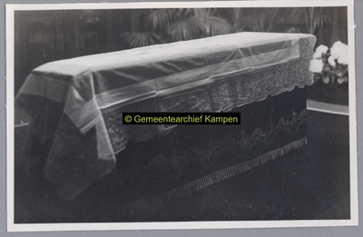 F003078 Begrafenis van Mr. Lolle Klaas Okma, burgemeester van 1933 tot 1936 in Kampen.