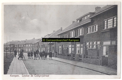 F001112 Louise de Colignystraat, de straat is aangelegd als een onderdeel van de stadsuitbreiding, later is de naam ...