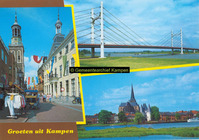 F005686 Verzamelkaart van Kampen met afbeeldingen van de Oudestraat, de Molenbrug en de Bovenkerk en Koornmarktspoort ...