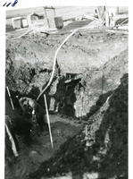 F002325-24 Werkzaamheden verbetering Bovenhaven - IJsseldijk, november 1955, tijdens de grondwerkzaamheden had men last ...