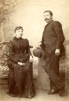 F009496 Gait Berk, geboren op 8 aug 1864, overl. 1924, met zijn vrouw Joanna Arnolda Schrader (1862-1936).