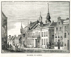 K000680 Oude- en Nieuwe Raadhuis aan de Oudestraat, een houtgravure uit de eerste helft van de 19e eeuw, rechts onder ...