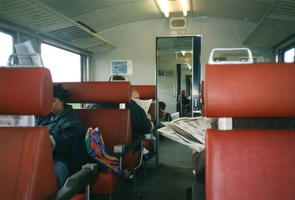 F009278 130 jaar Kamperlijntje 1995Treincoupé met reizigers.