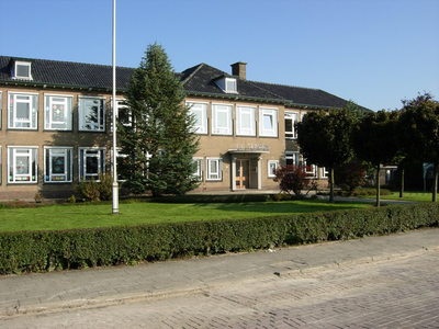 F013164 School voor bijzonder onderwijs de Trimaran aan de Rondweg in de Hanzewijk.