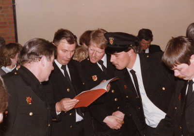 F010698 De brandweer van IJsselmuiden werd in 1985 bij de gewestelijke wedstrijden te Zwolle als tweede gekwalificeerd, ...