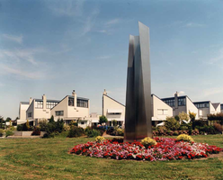 F013269 Luchtspiegeling, een kunstwerk (roest-vrij staal) van John Spek uit 1992, het werk is aangeboden door de ...