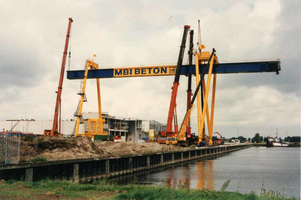 F013297 Nieuwbouw van MBI Beton aan de Haatlanderhaven op het industriegebied De Greente , het bedrijf levert ...