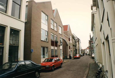 F013276 Nieuwbouw appartementen aan de Voorstraat. De Voorstraat is een straat in het centrum van Kampen. Deze straat, ...