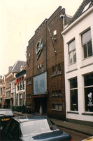 F013281 Voorgevel Citytheater in Boven Nieuwstraat. City werd in opdracht van de heer Uitenbroek in 1940 gebouwd. Door ...