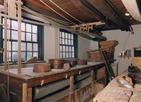 F013229 Interieur van de Rosmolen in het Gotisch huis aan de Oudestraat te Kampen.