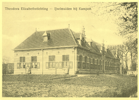 F008614 De Theodora Elisabethstichting, gebouwd op de Paalkamp (voormalige executieplaats). Dit tehuis voor oude mannen ...