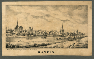 K000694 Kampen, gezien vanaf de oostelijke IJsseloever ter hoogte van de Bovenhaven in noordwestelijke richting. De ...
