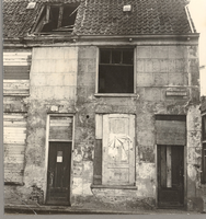 F000202-2 Het woonhuis Bregittenplein nr. 11 en een ernaast gelegen pand vóór de afbraak, hierdoor ontstond een ...