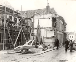 F000217 Broederstraat/ hoek Boven Nieuwstraat, tijdens afbraak- en restauratie werkzaamheden.