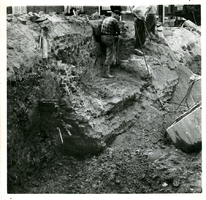 F013376 Werkzaamheden op de bodem van de Burgel en de oude kademuren aan de zijde van de Vloeddijk t.b.v. de ...