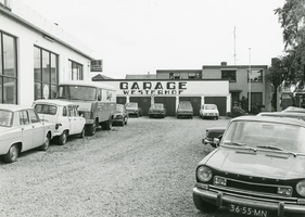 F010521 Garage Westerhof aan de IJsseldijk.