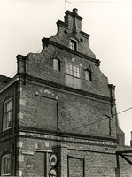 F002296 De zijgevel van de Paterskerk na de restauratie aan de Blauwehandsteeg zijde. Het was de woning van de ...