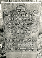 F003994 Grafsteen van Sophie Abrahams-Wijnberg, geboren 12 maart 1799 (5 Adar II 5559) overleden 11 juli 1905 (8 ...