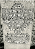 F004000 Grafsteen van Aaron van Gelderen, geboren 28 september 1821 (2 Tisjrie 5582) overleden 13 september 1908 (17 ...