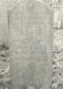 F004166 Grafsteen van Sipora Zendijk, geboren 22 juli 1822 (= 4 Ab 5582) - H(ier is) b(egraven) de g(ewaardeerde) ...