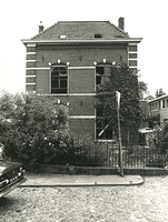 F003926 De rechter zijgevel van de voormalige sigarenfabriek Indiana aan de IJsselkade voor de restauratie.