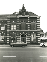 F003928 Rechterzijde van voorgevel van de voormalige sigarenfabriek Indiana aan de IJsselkade voor de restauratie.