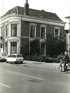 F010829 De zijgevel van het woonhuis aan de la Sablonièrekade nr. 33.